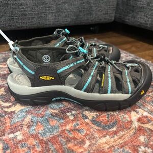 Keen Newport H2 Sandals • Size 7.5 • Brand New (No Tags)